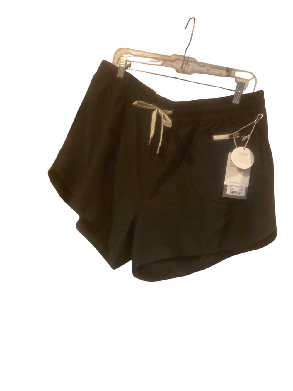 NWT Vuori Clementine Shorts 4”  BLACK Size XXL